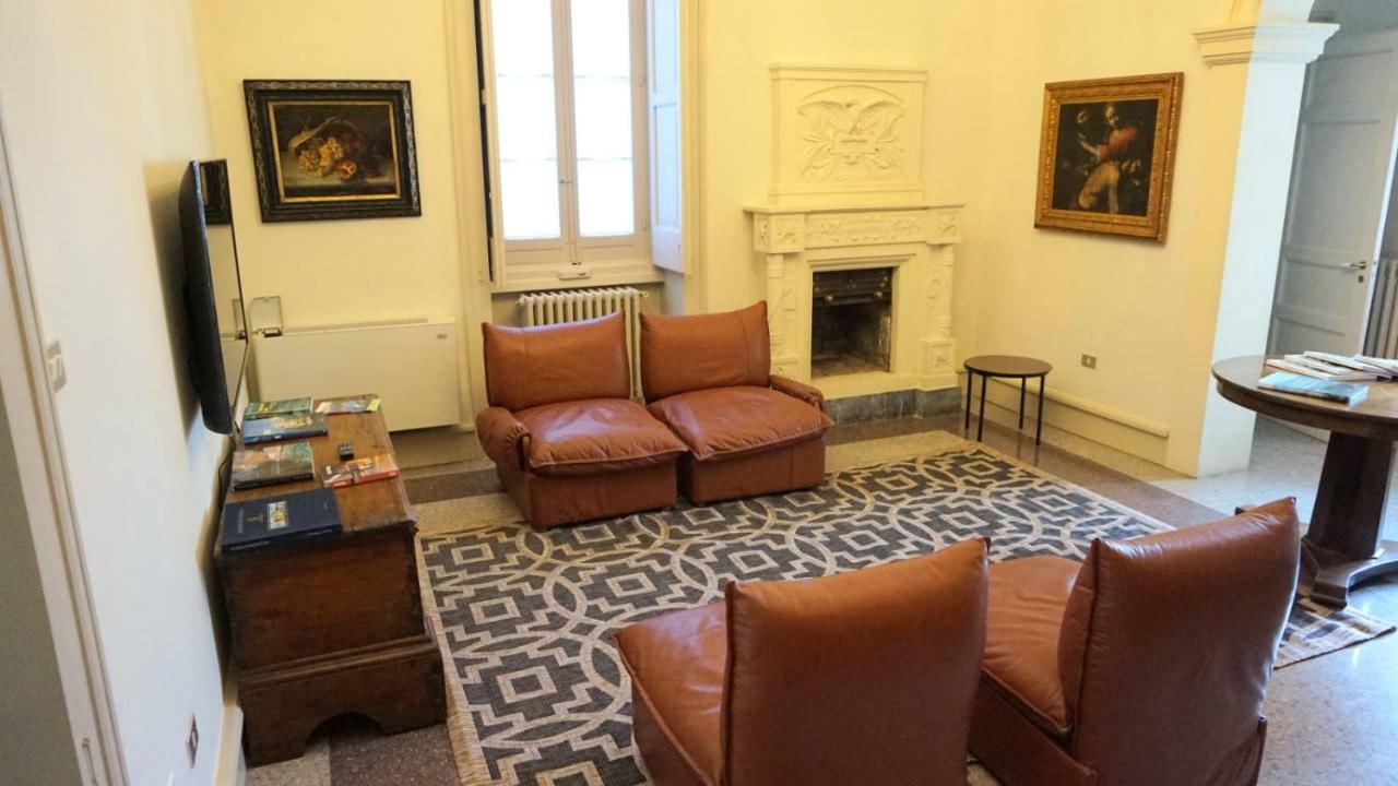מלון פוג'ארדו Palazzo Circolone מראה חיצוני תמונה
